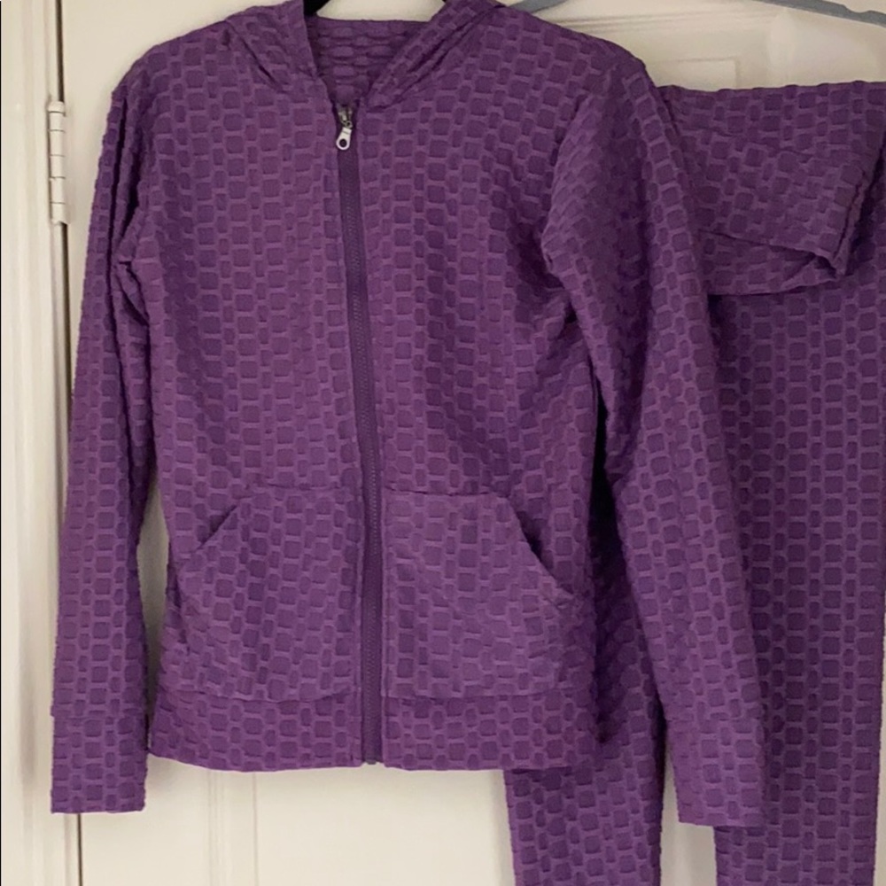 Jogging Set - image 1